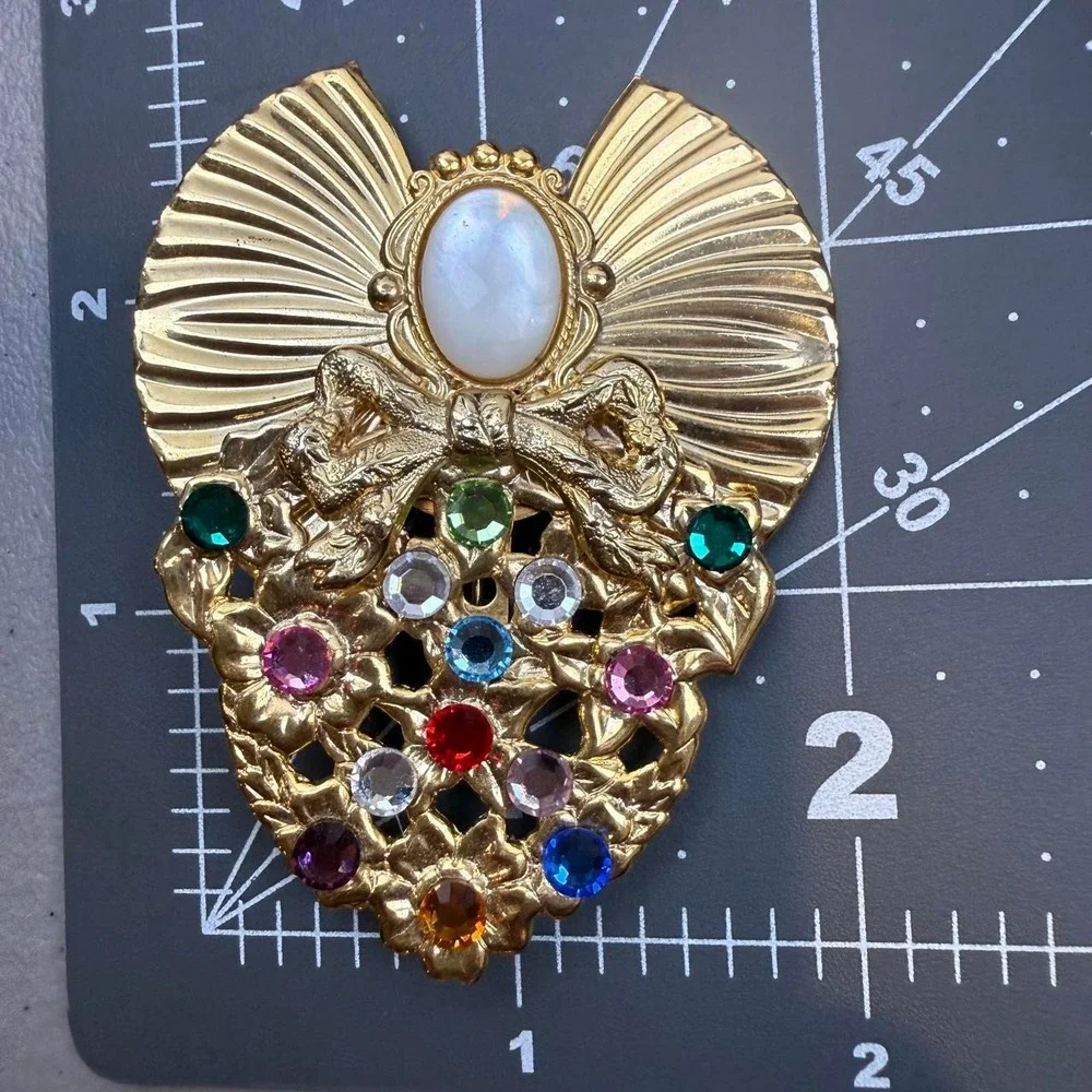 Jane Vintage 1999 Rhinestone Brooch Faux Opal Fan Bow Victorian Gold Tone Pin
